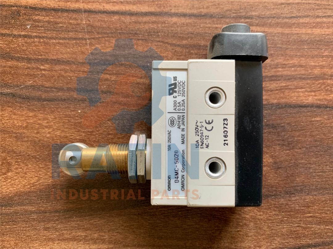 میکروسوئیچ امرن(Omron) کد D4MC-5020 - لیمیت سویچ ساخت ژاپن (اصل)